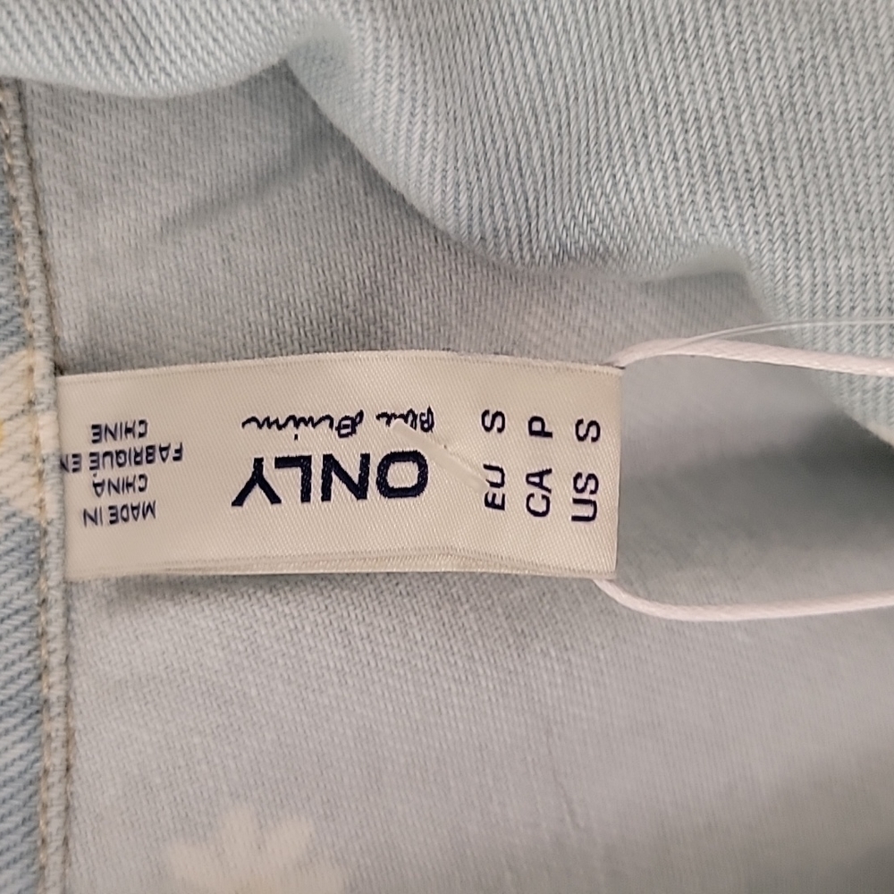 Denim top - Picture 2 of 3
